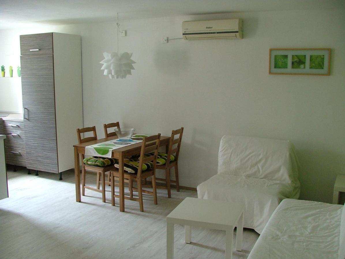 Umag Apartment Meavita Екстериор снимка
