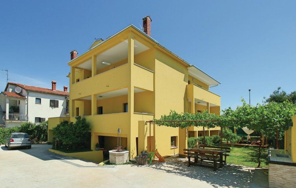 Umag Apartment Meavita Екстериор снимка